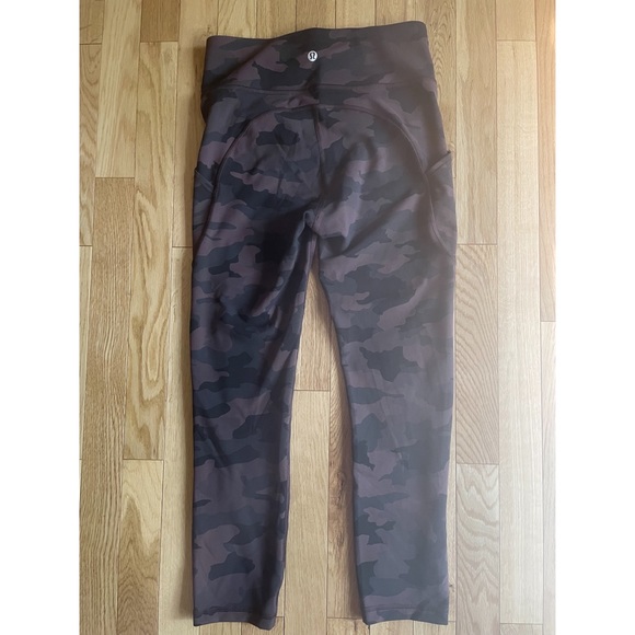 Lululemon Size 6 Invigorate HR crops 23” Camo. Brand new NWT. Never worn!! - Picture 5 of 6